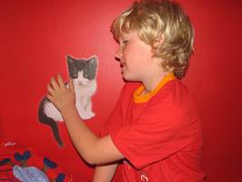 Det er kult med katter på veggen, synes Lavrans .S.Rygh 7år.
