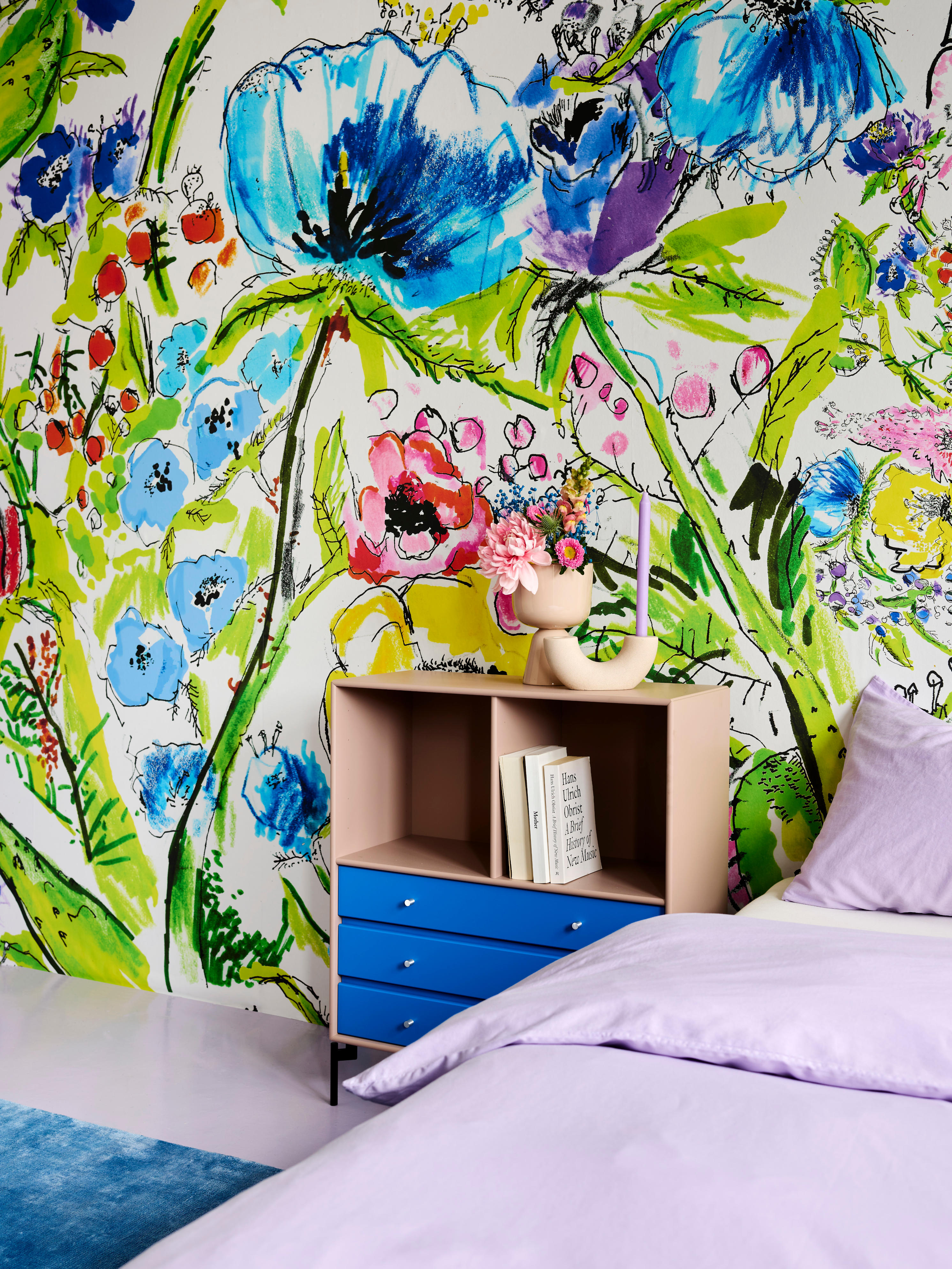 Teppe og tapet fra kolleksjonen EDDA, Storeys og InHouse. Styling: Christine Herra.