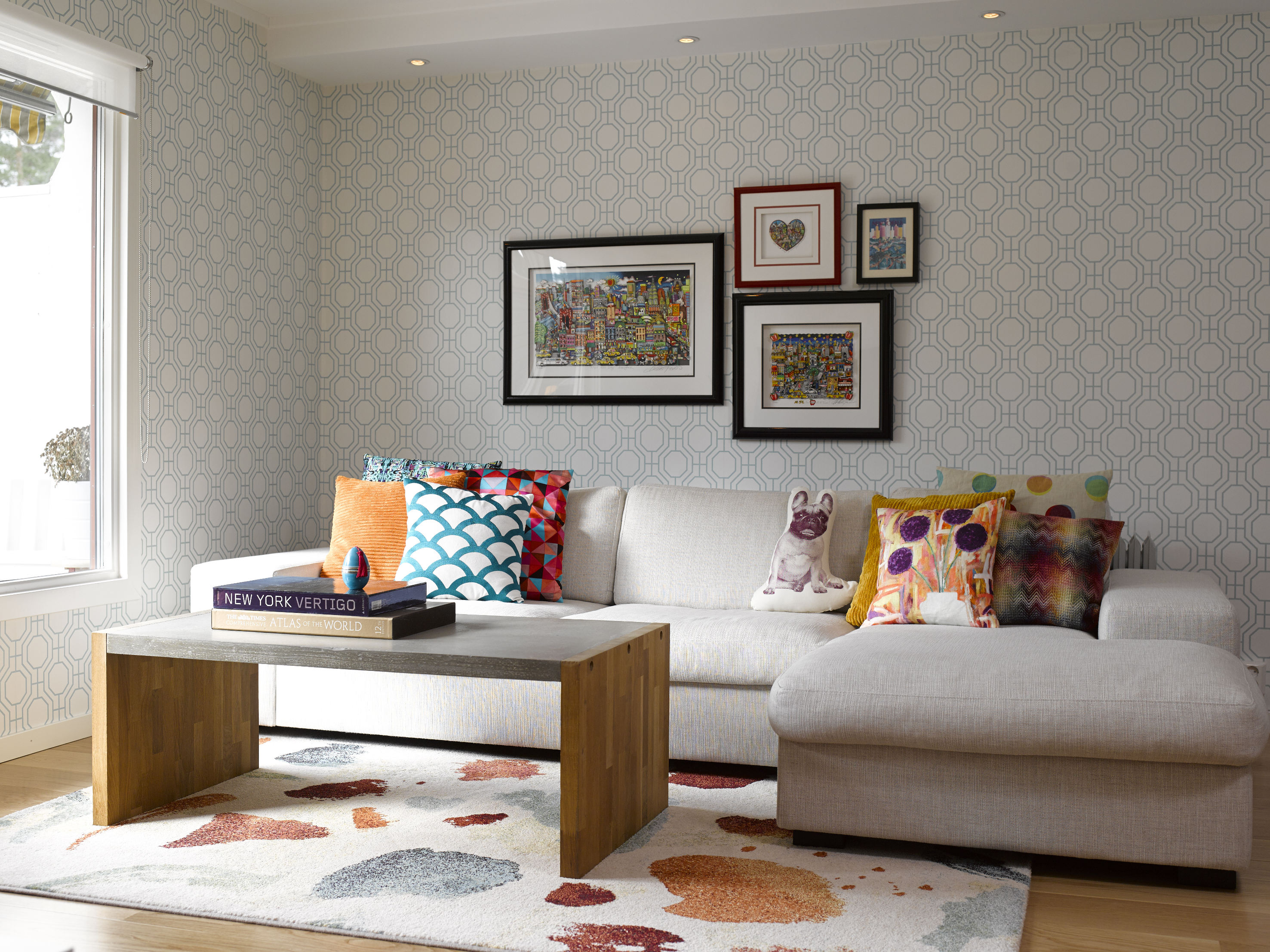 Fyr løs med tapet på fire vegger