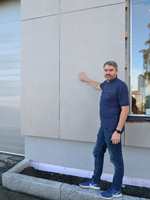 <b>ENKELT VEDLIKEHOLD:</b> Med keramiske fliser på fasaden, trengs det bare jevnlig vask med høyttrykkspyler, sier Ragnar Sundberg. 