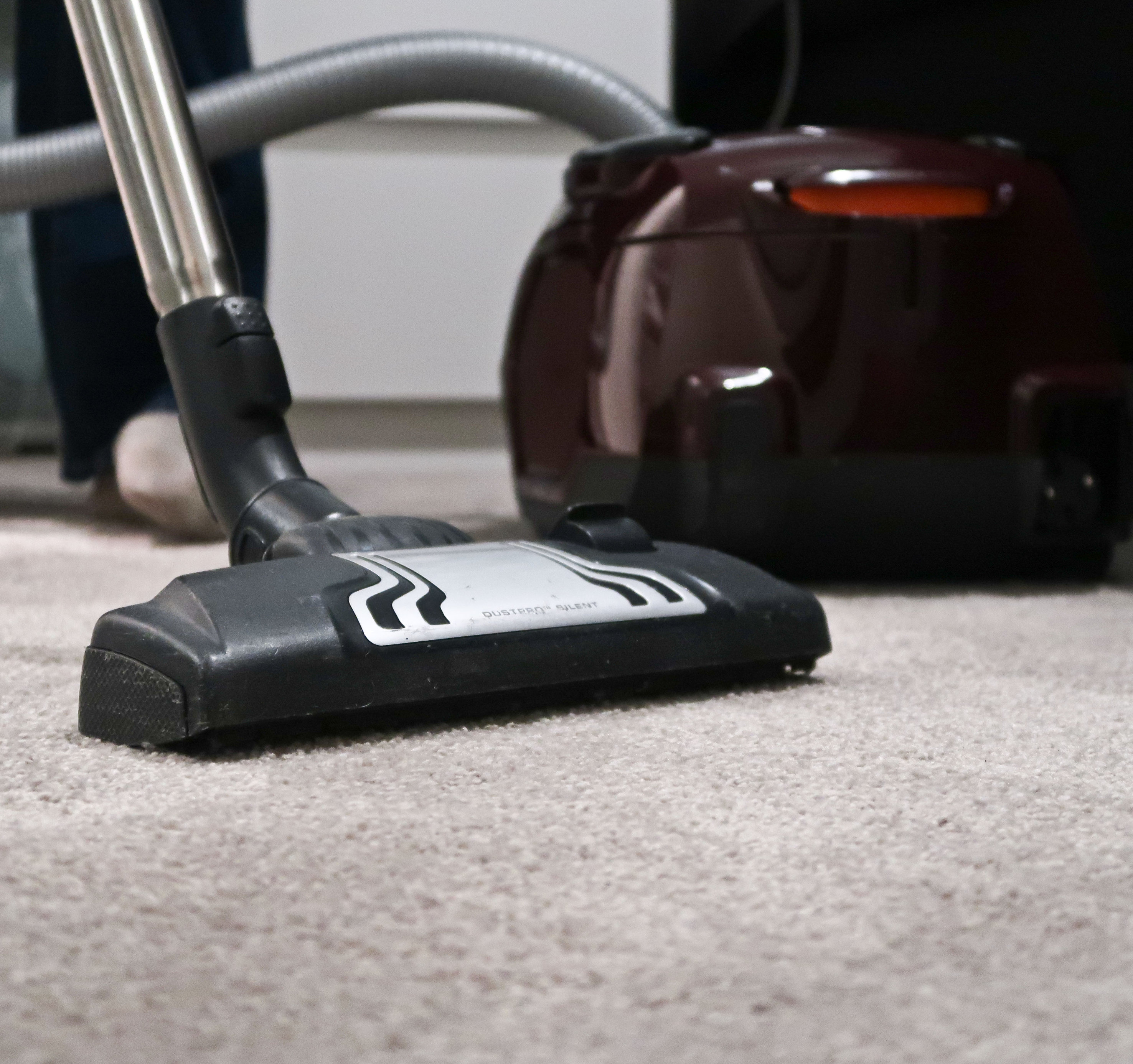 Slik støvsuger du teppet som proffene