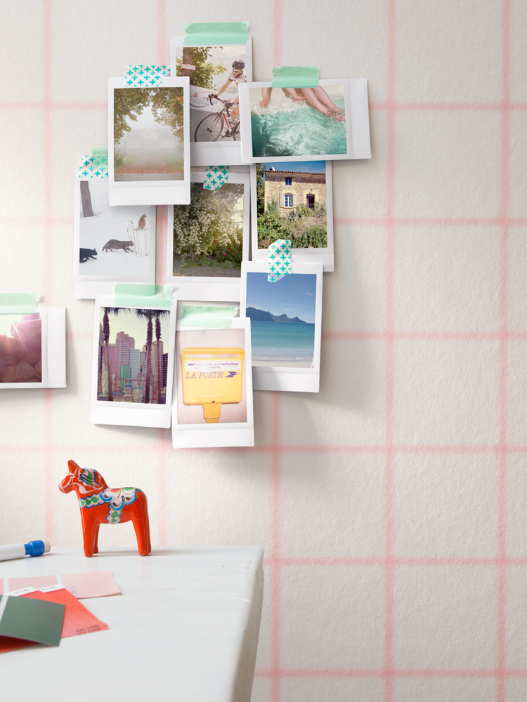 Geometriske mønstre på lys bakgrunn. En «nøktern» og nordisk touch. Tapet fra Borge.