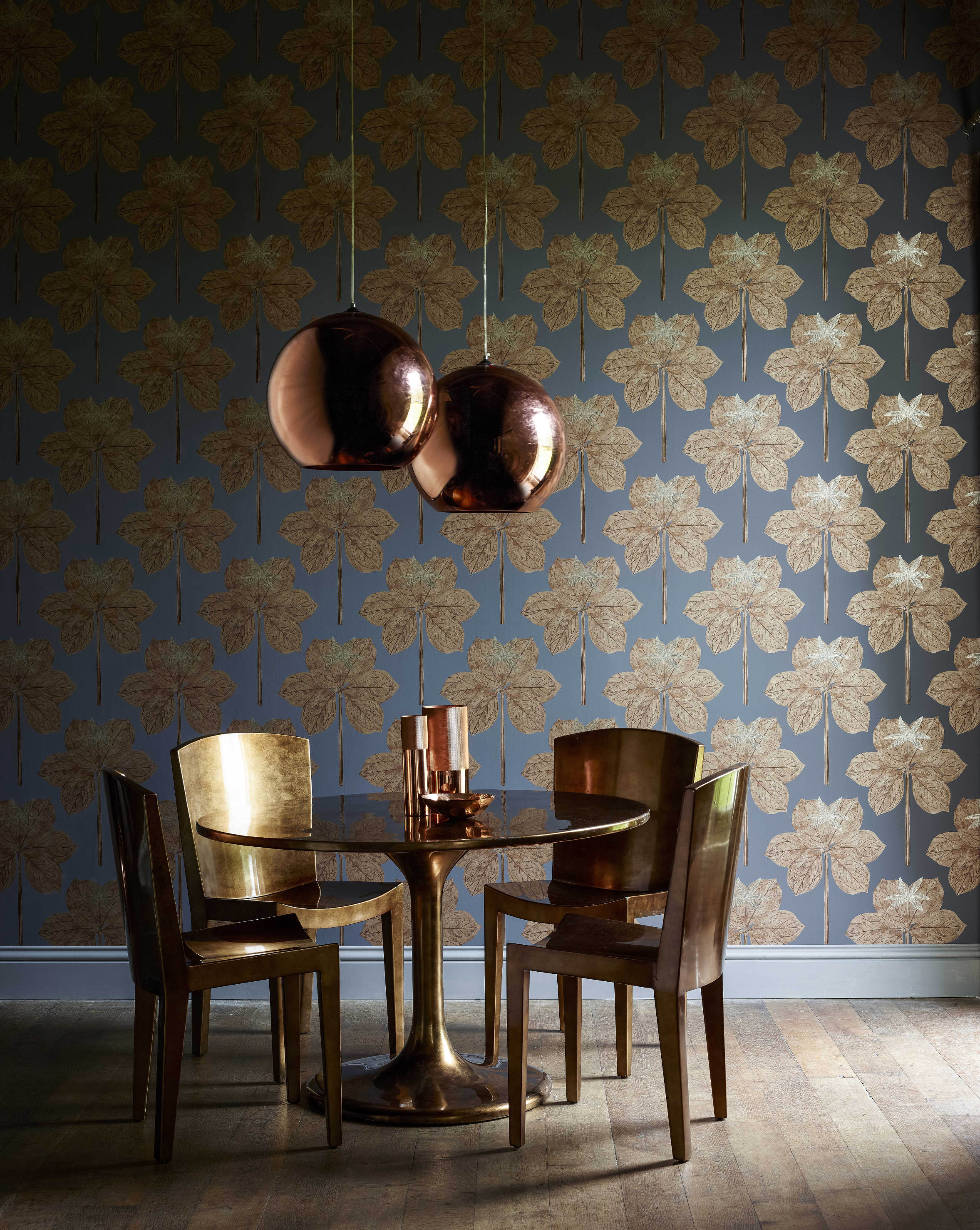 Litt høyere glamfaktor i dette miljøet. Tapetet Palmetto føres av Tapethuset.