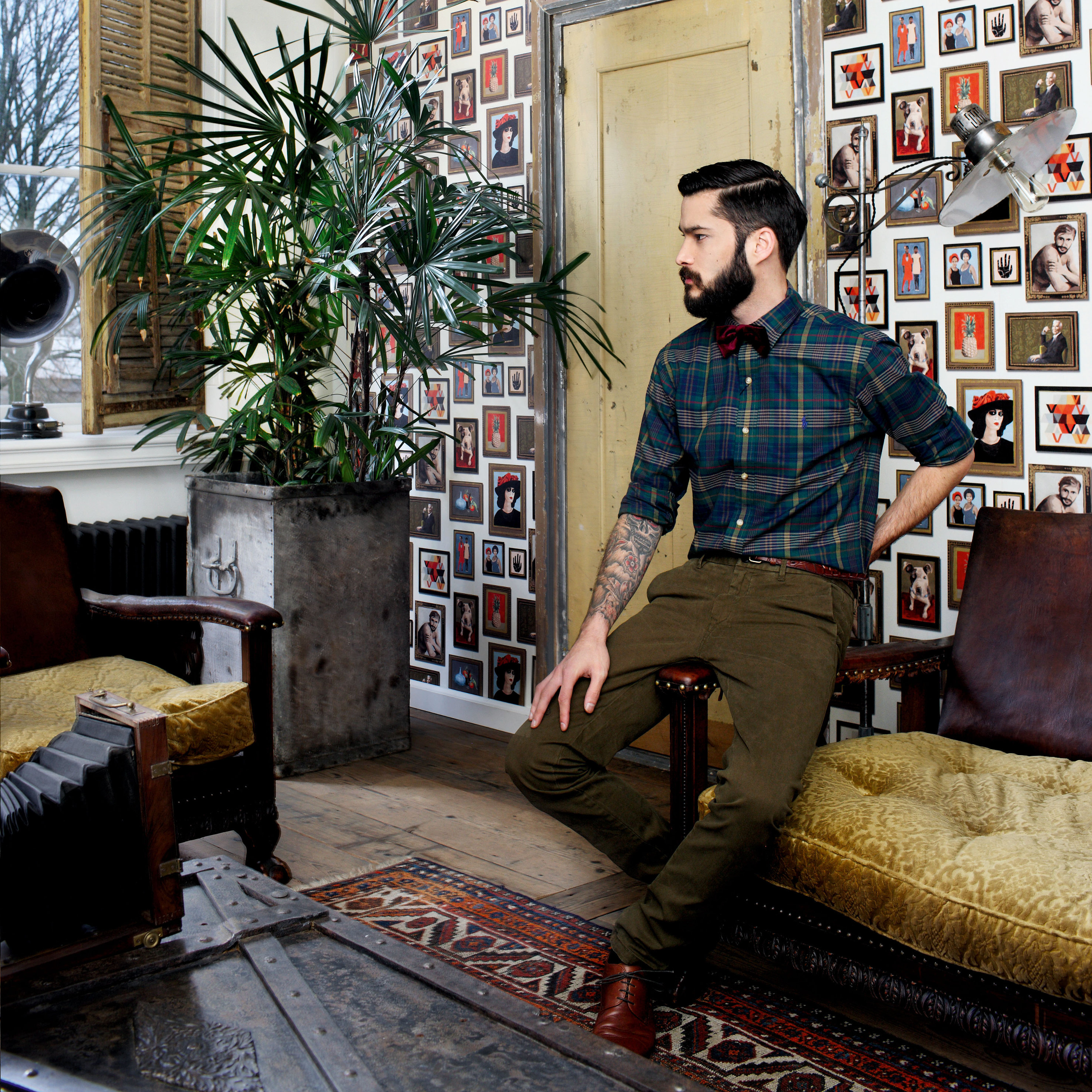 Blås i trendene og følg din egen magefølelse! Hjemme hos deg er det du som bor og skal trives. Tapetet er fra Storeys.