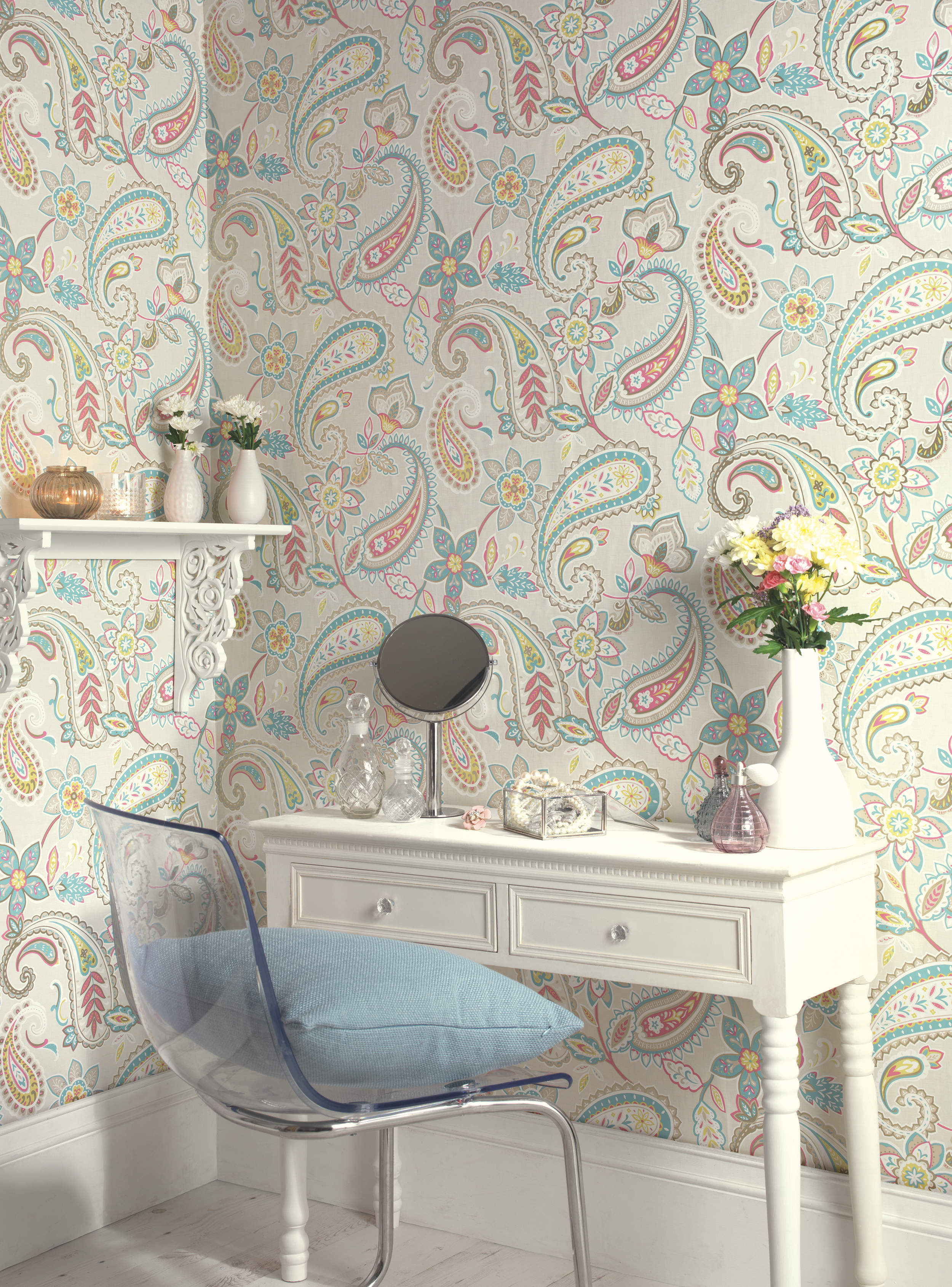 Fargene smyger seg inn i norske hjem