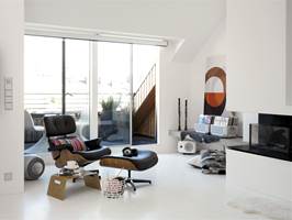 Et klassisk parkettgulv kan fint kombineres med moderne møbler og interiør.