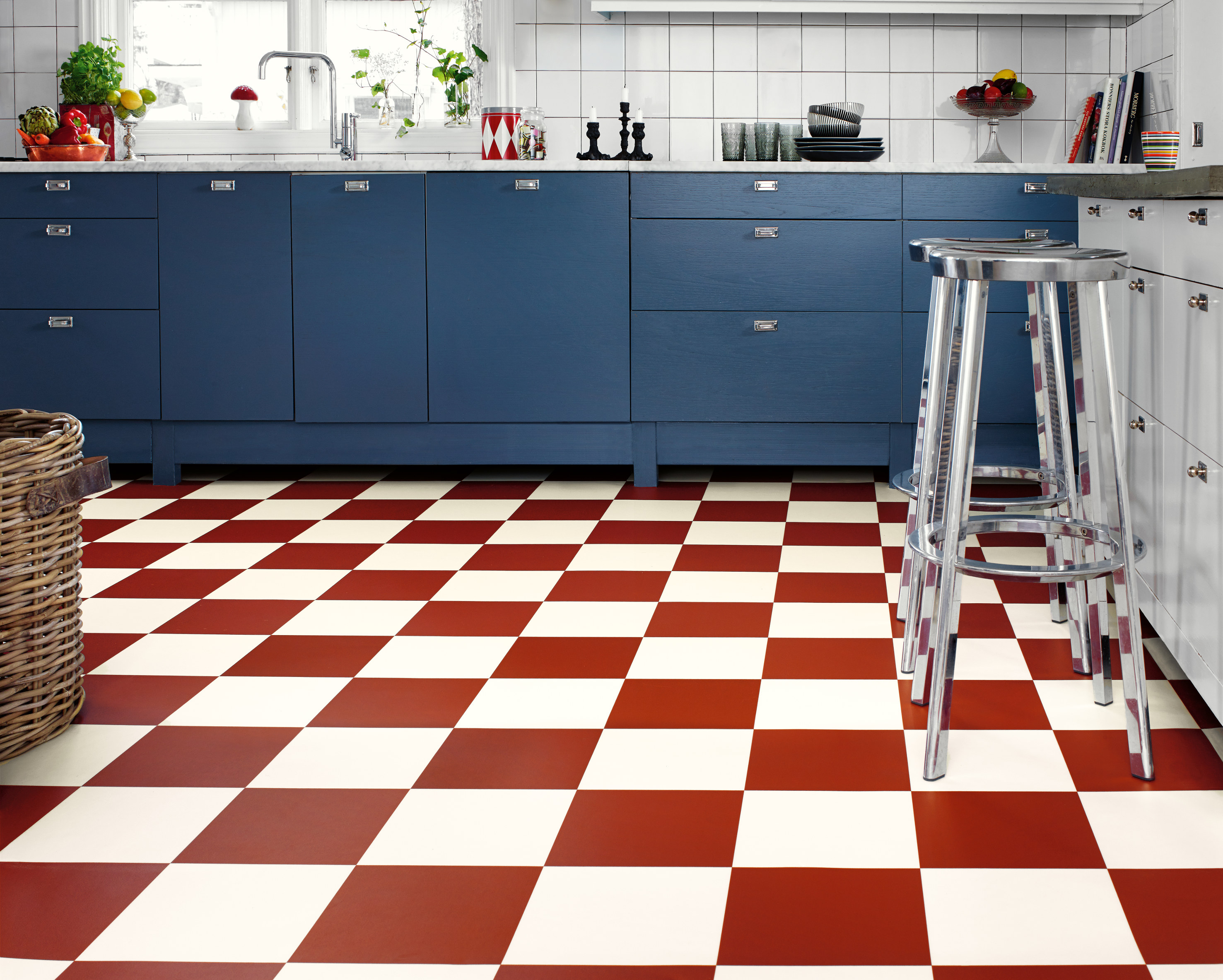 Tarketts rutete vinylbelegg kommer i fire fargekombinasjoner.