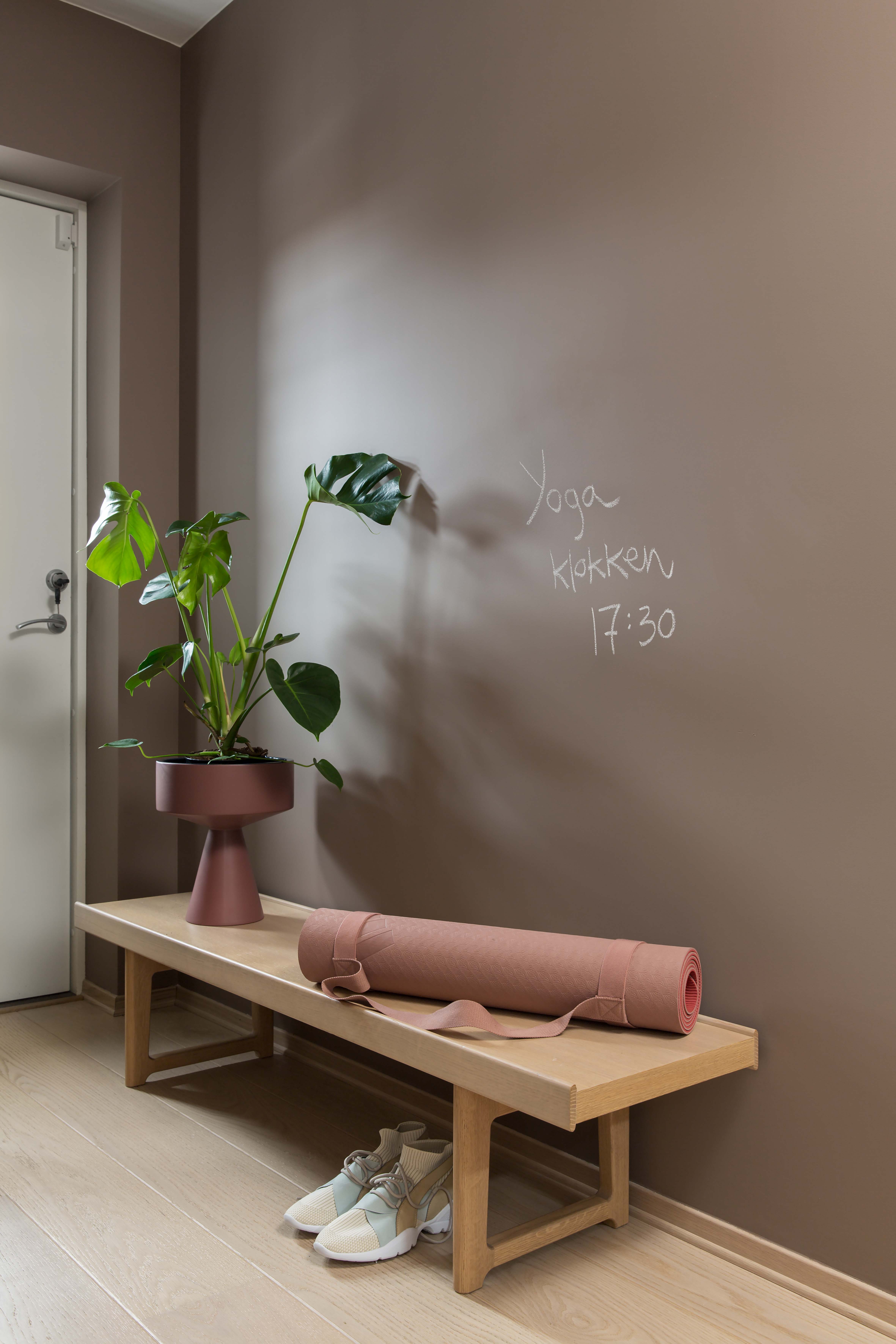 Hold orden i gangen med tavle- og magnetmaling