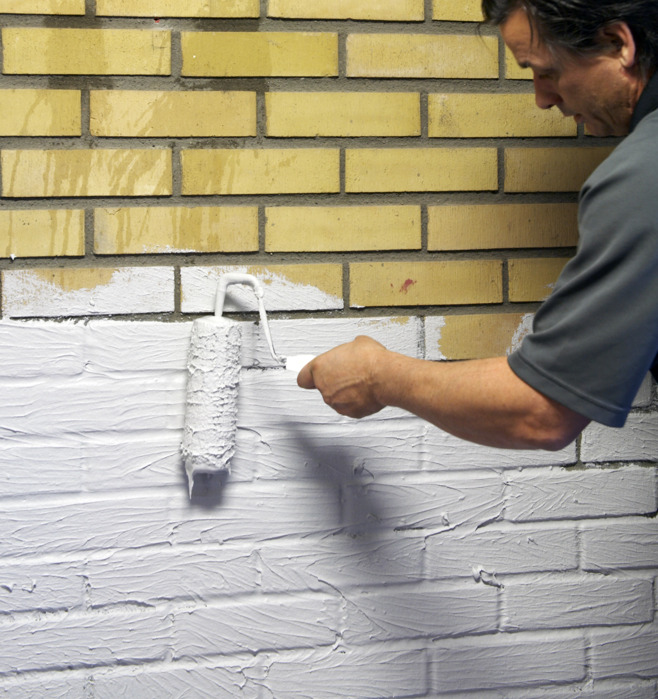 Maling av gammel murvegg