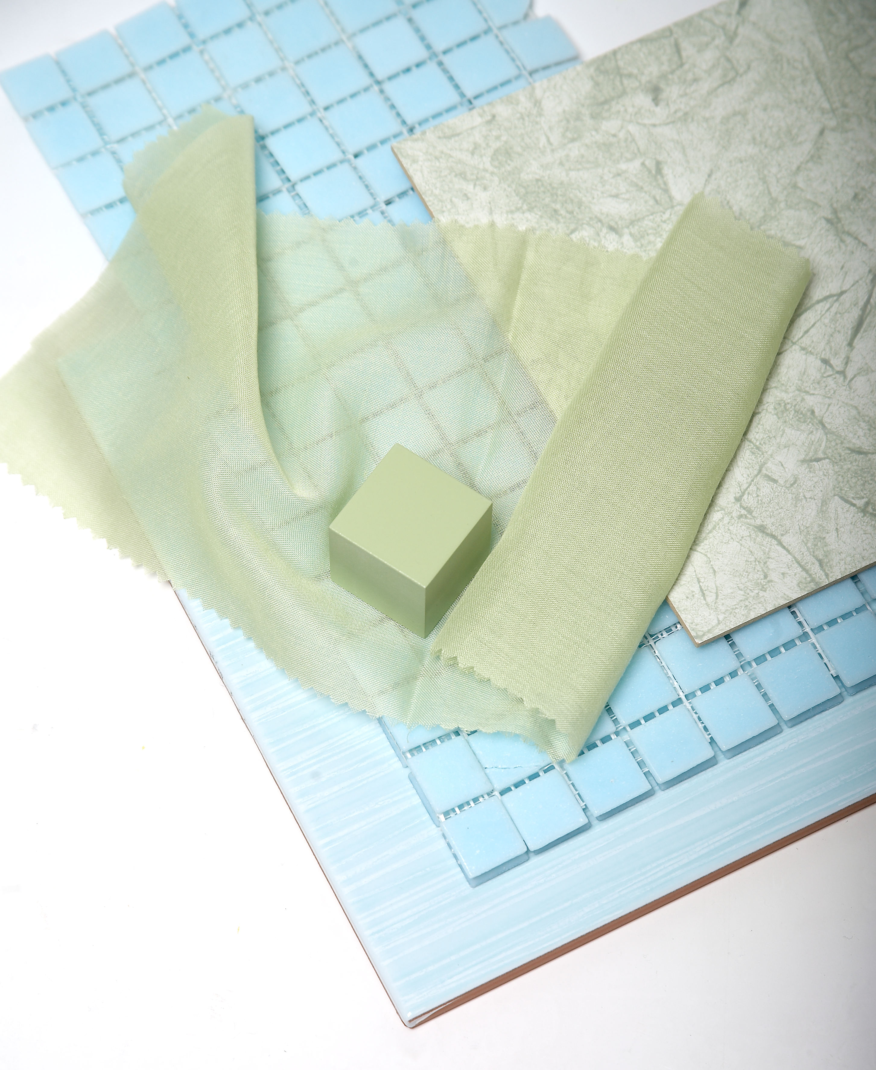 Naboer i turkis og grønt.