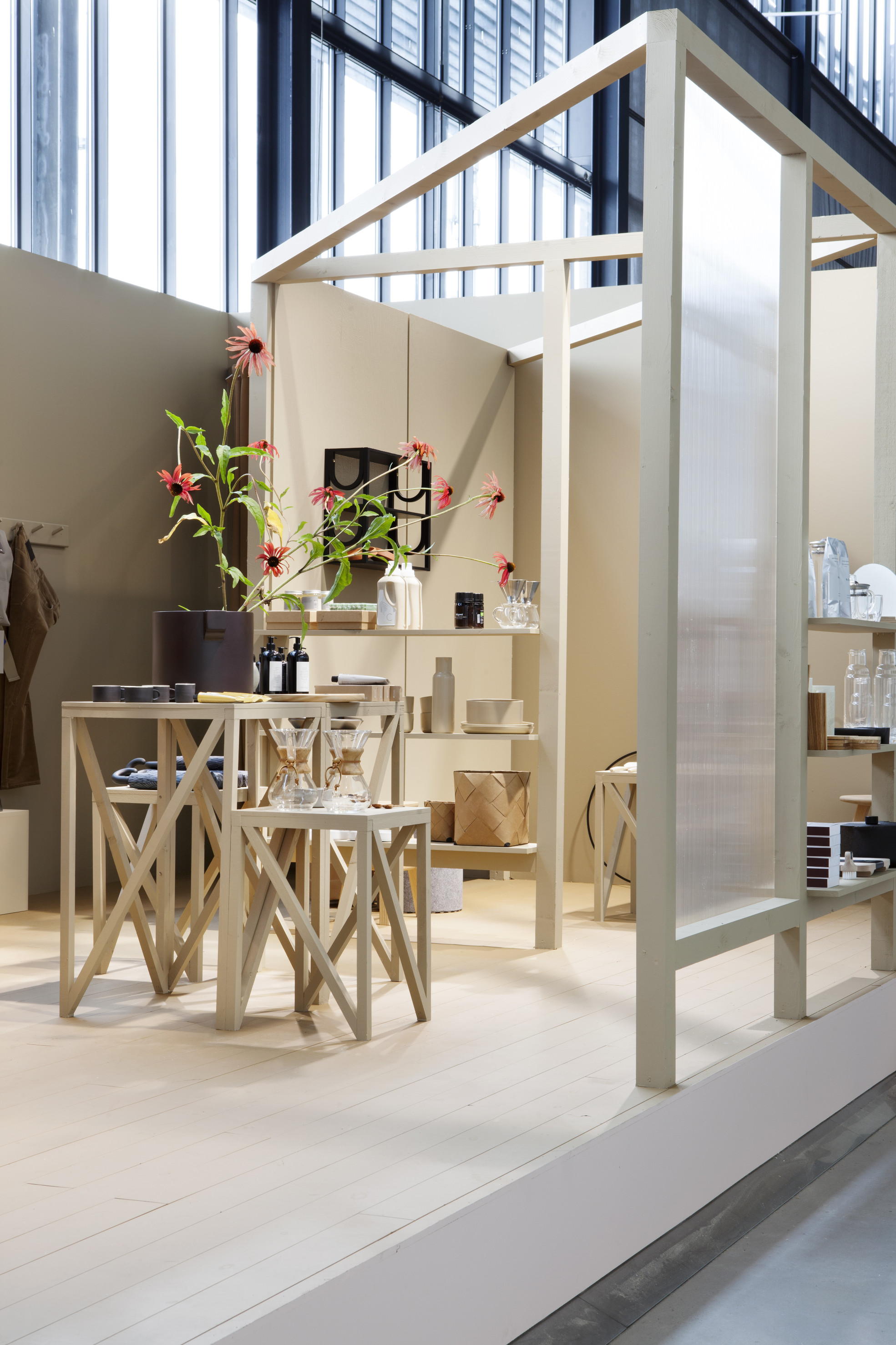 Det var tydelig at sotede farger var tingen under høstens Oslo Design Fair.