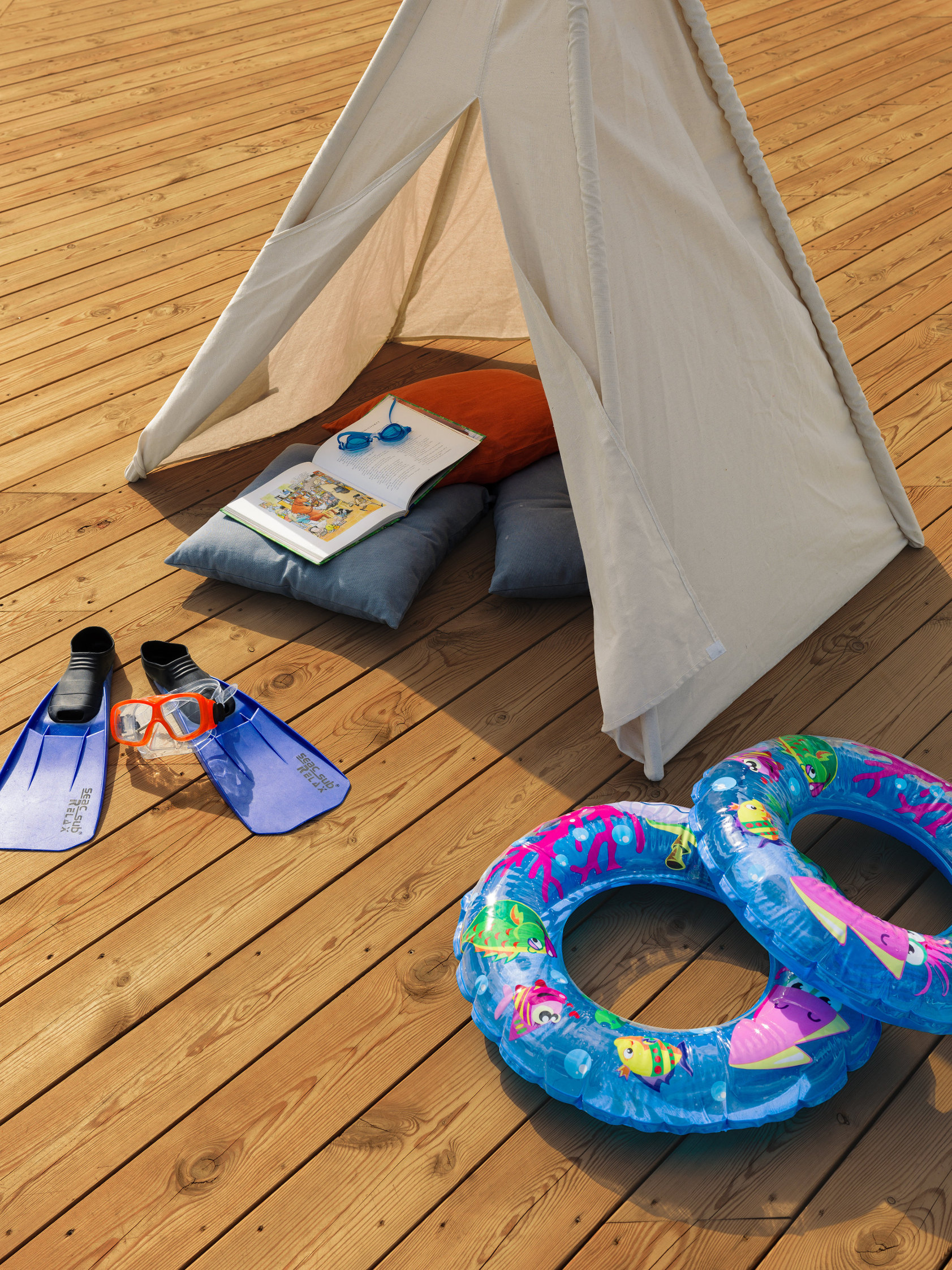 Terrassebeis kan brekkes i mange farger, og pigmentene i beisen bidrar til &aring; beskytte treverket mot nedbrytning. Foto: Beckers