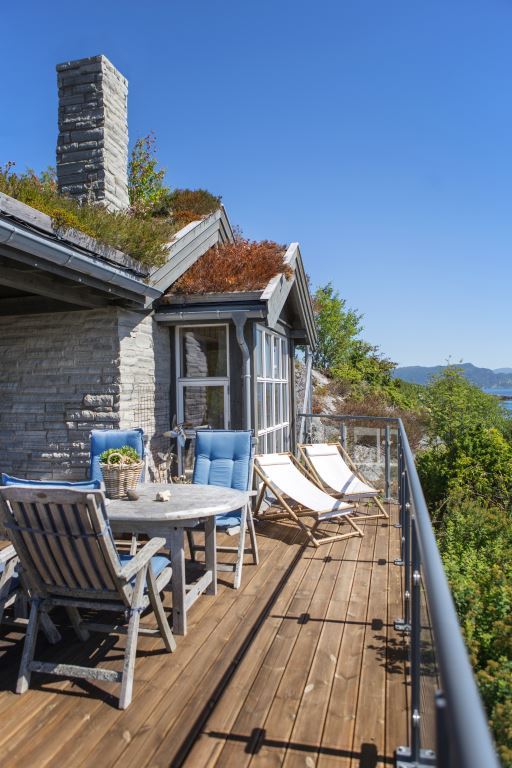 Herregård vanntynnet terrassebeis i fargen 6062 Honning