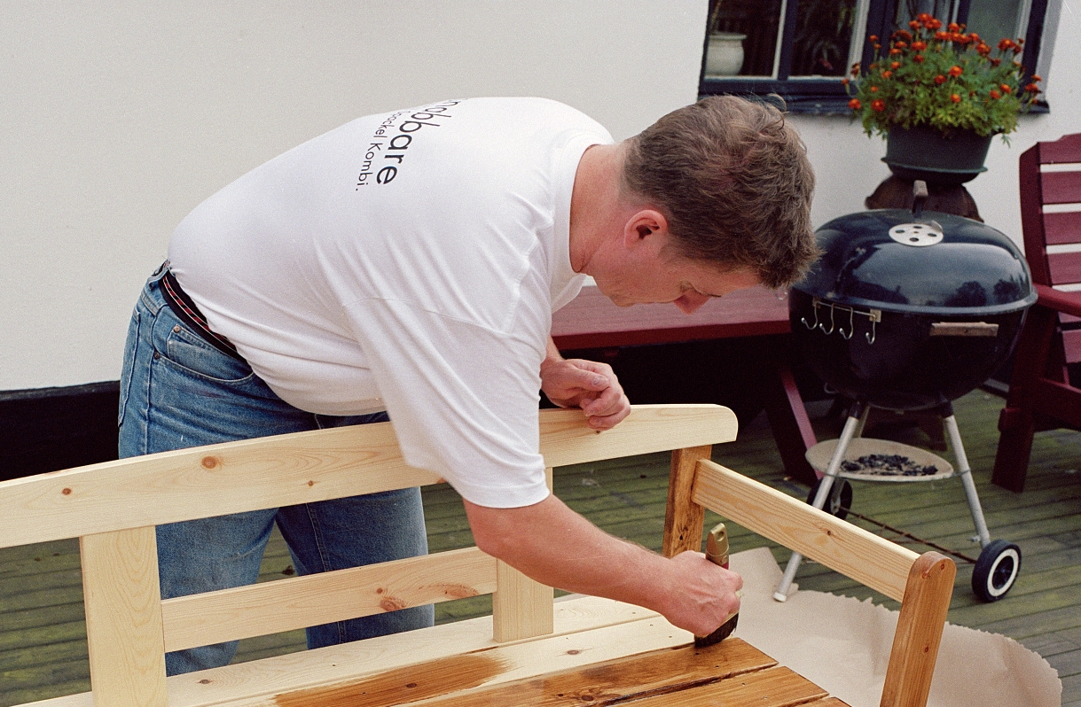 Terrassebeisen er også utmerket til bruk på trykkimpregnerte hagemøbler.