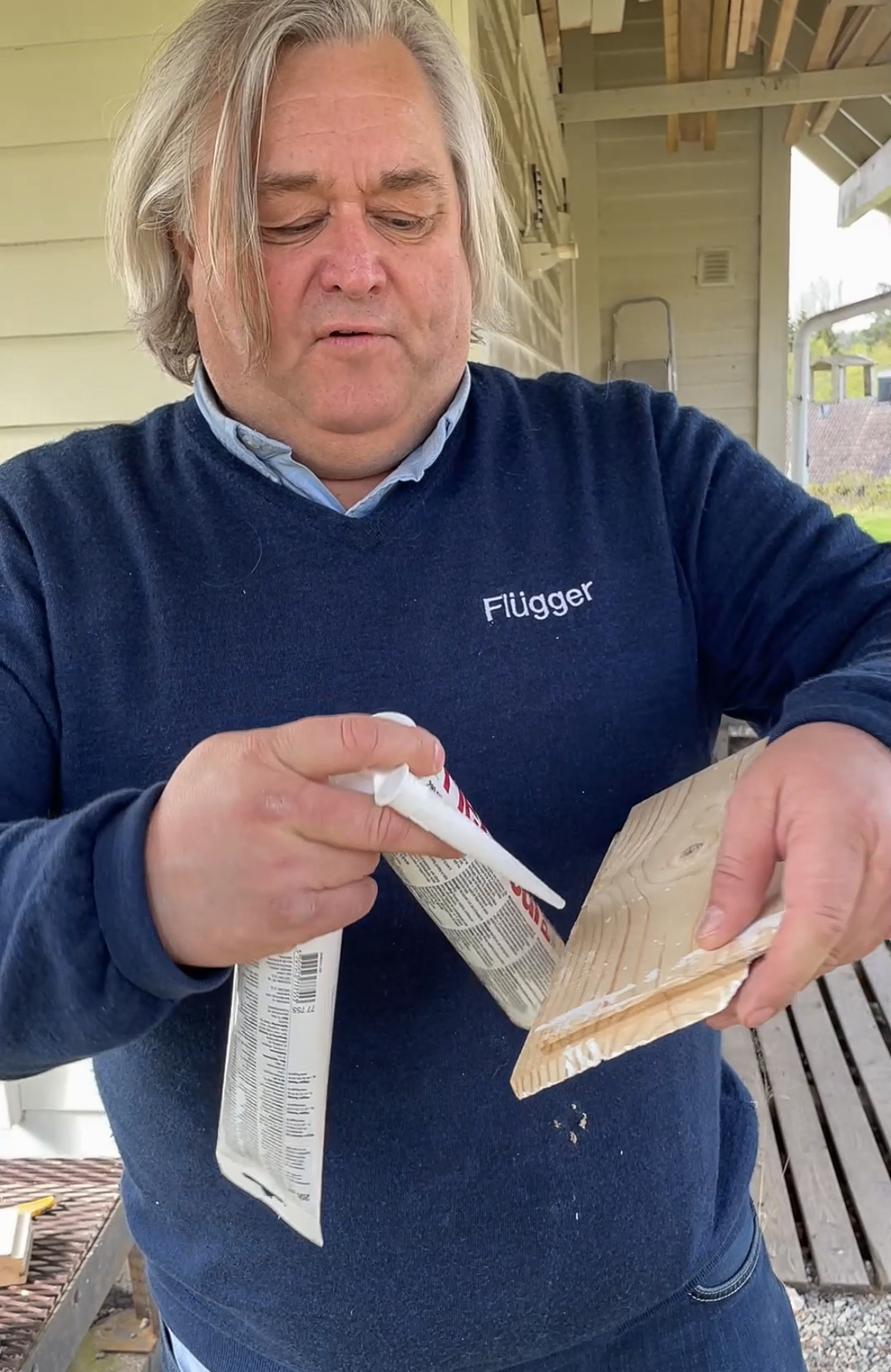 Roger Fridheim, tetningsmidler på sprukket bord