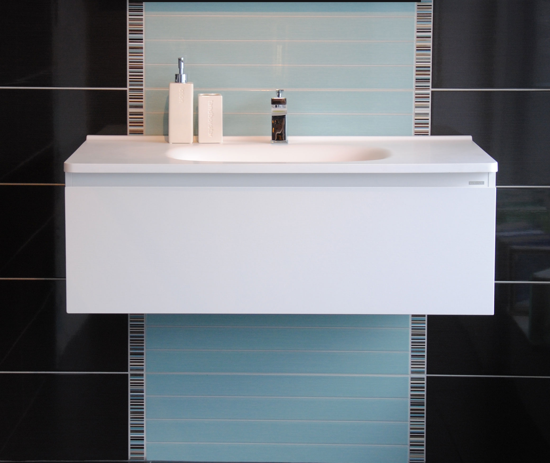 Kan vi male flisene på et flunkende nytt bad?