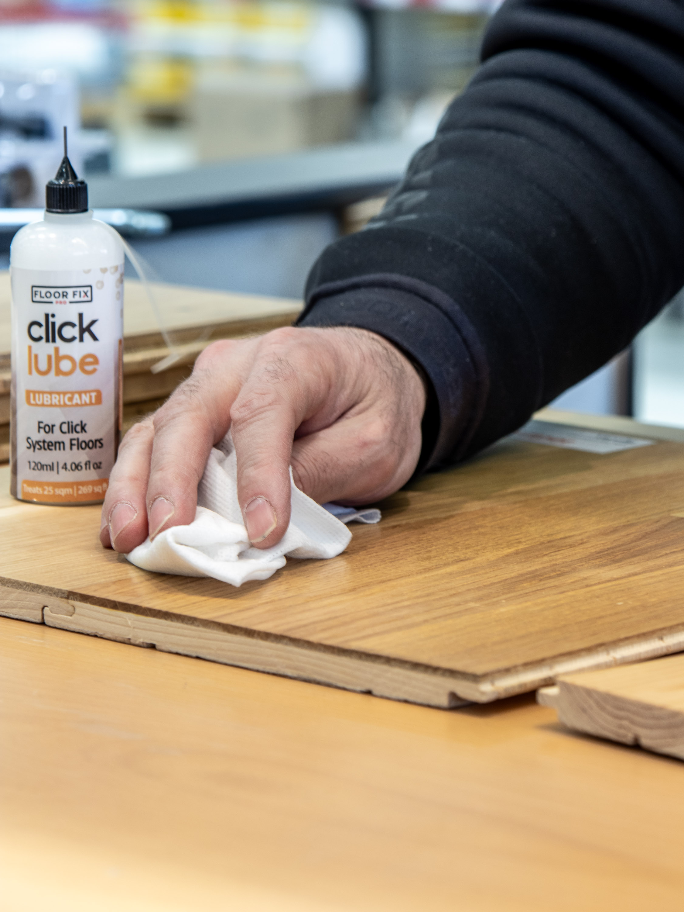 tørk av click lube og groove gasket.