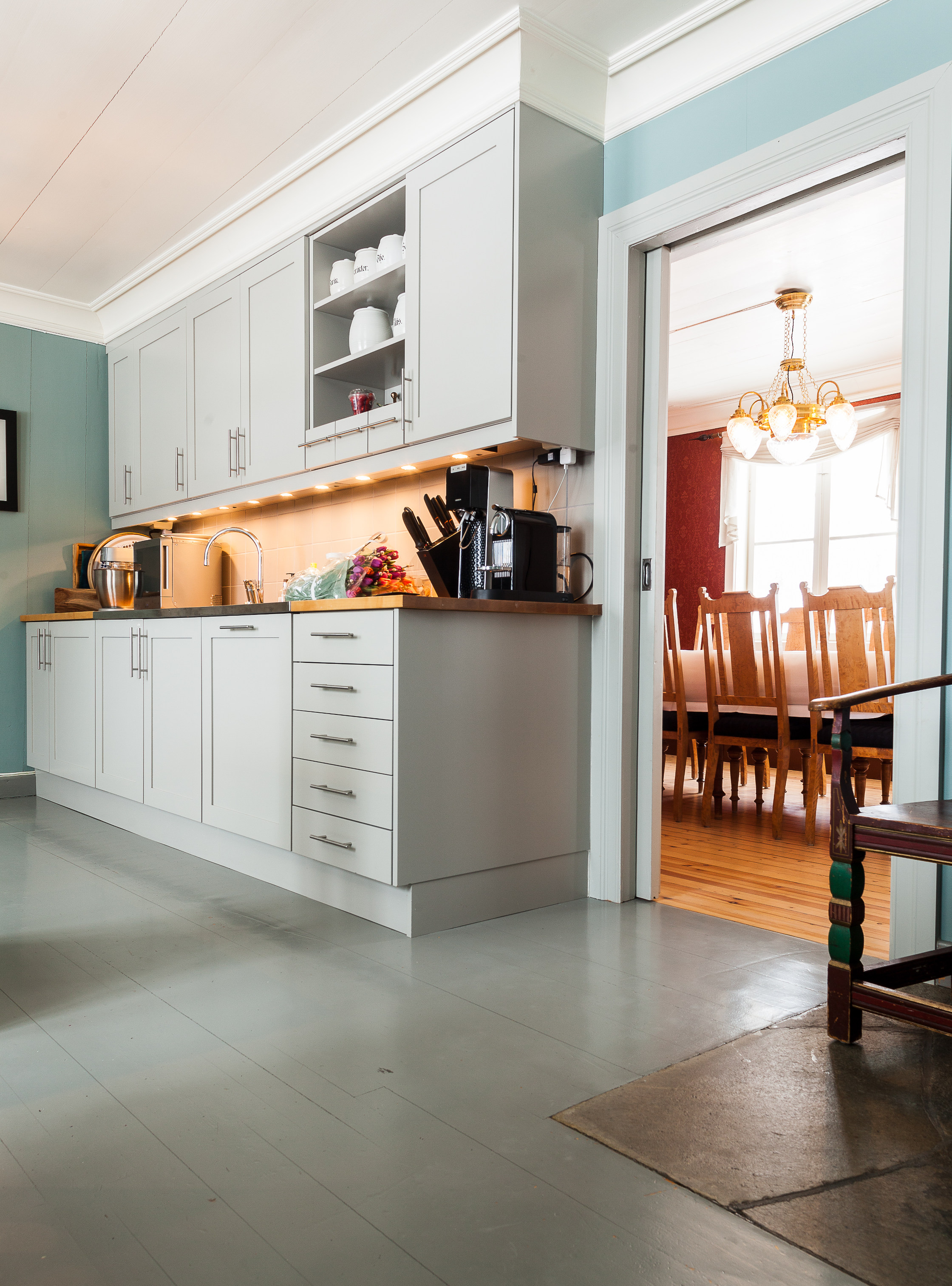 Grått og blågrønn kombinasjon