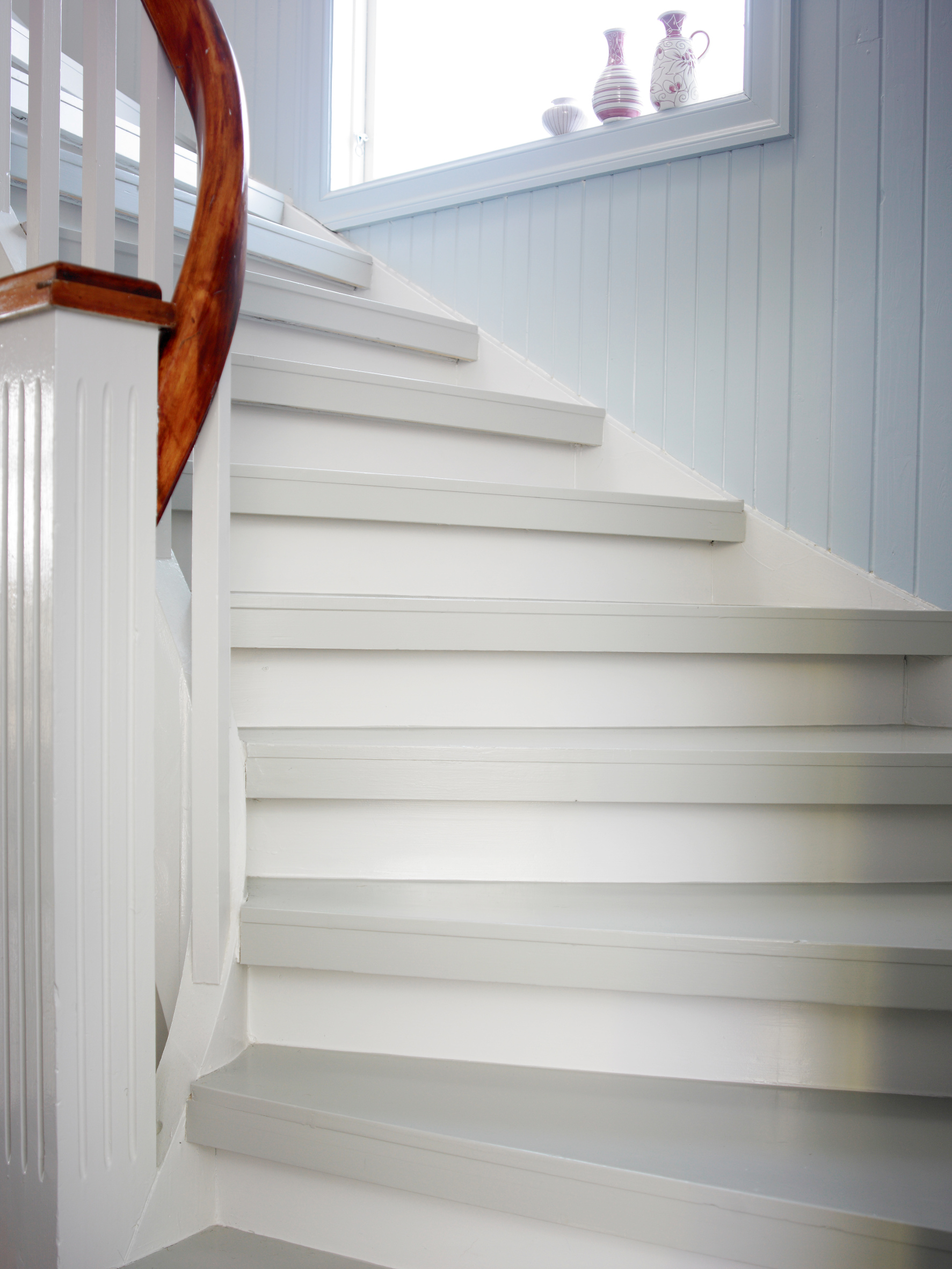 Hjelp, barna kan skli i trappen