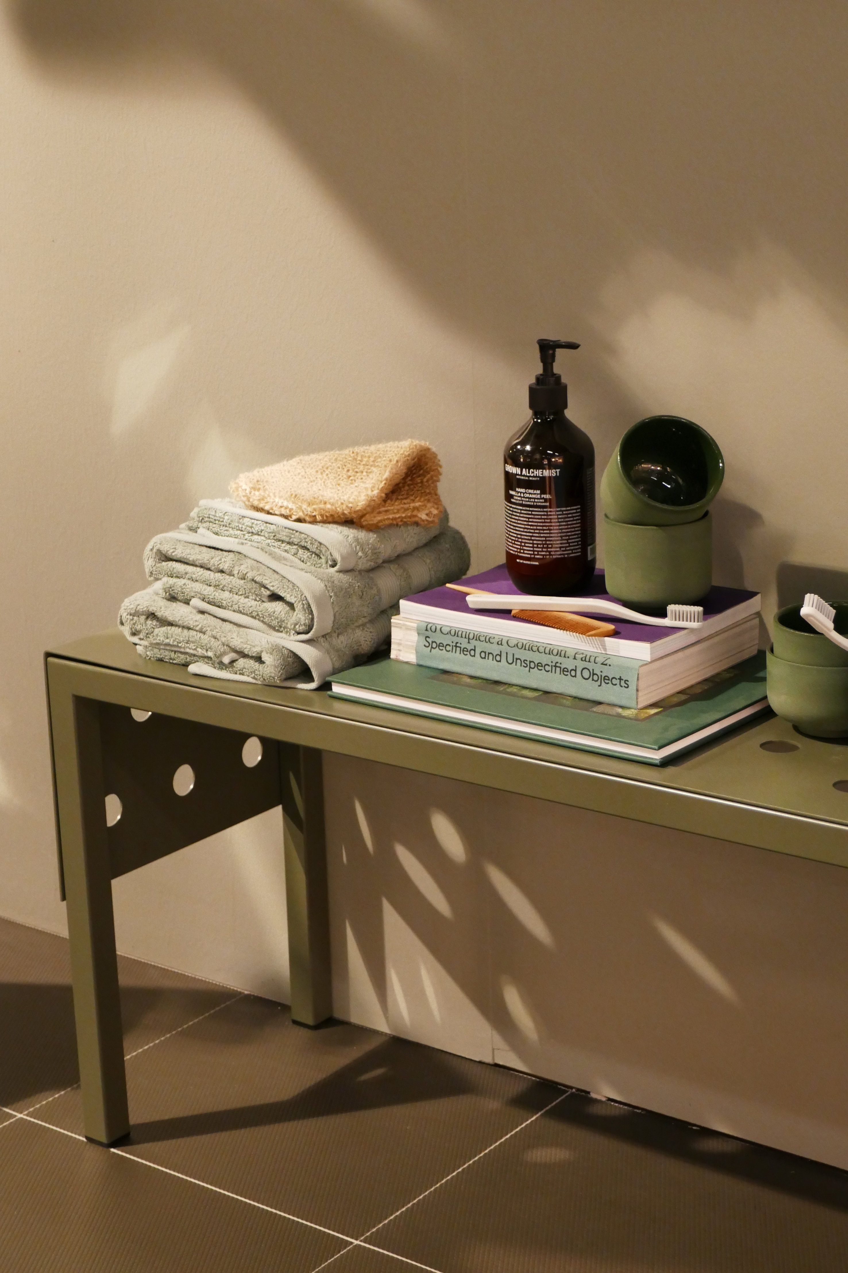 DETALJ: Materialkontraster i fint samspill. (Foto: Bjørg Owren/ifi.no)