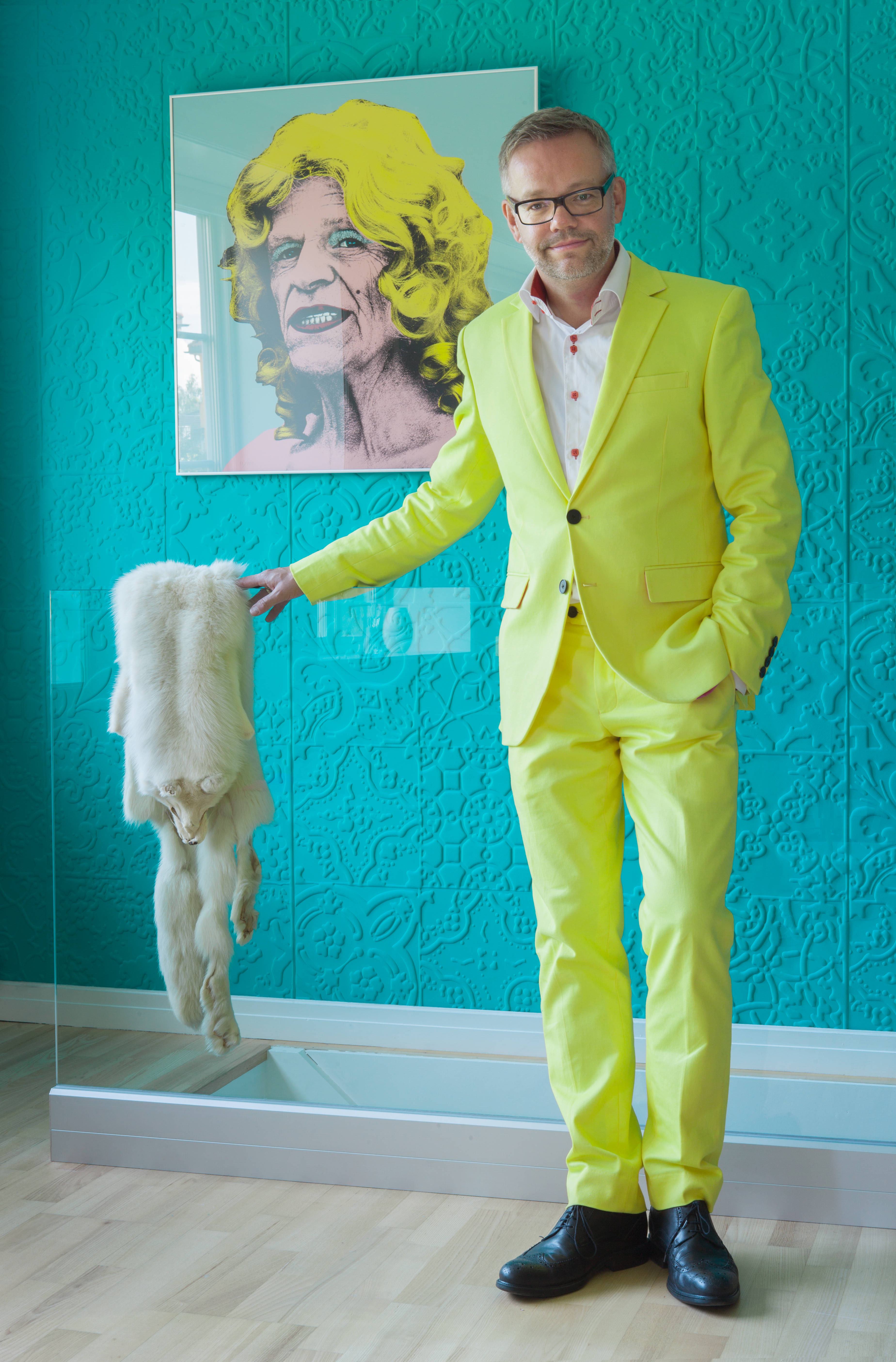 Trond Ramsøskar, interiørarkitekt MNIL er tydelig på at farger gir energi.