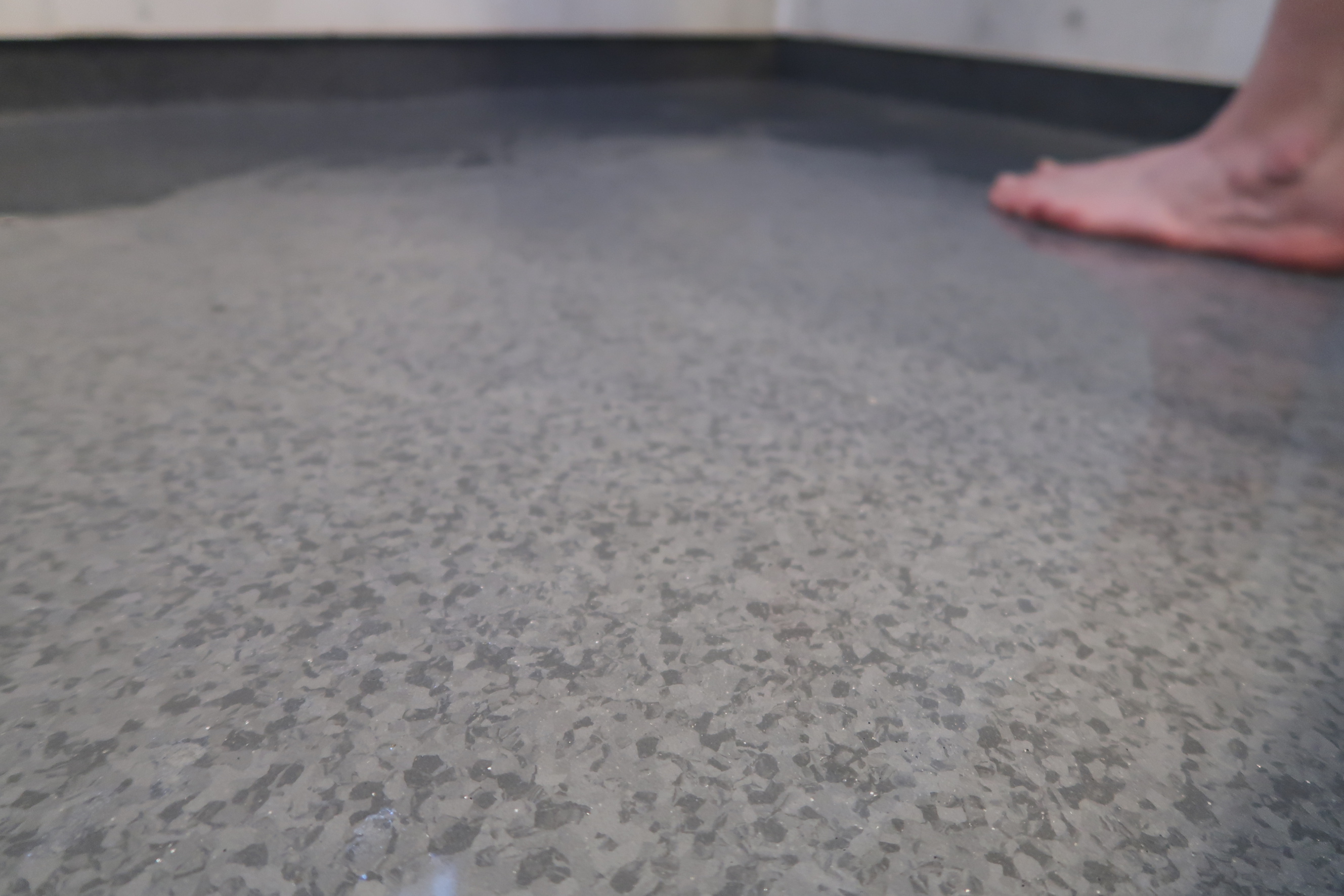 Sklihemmende baderomvinyl