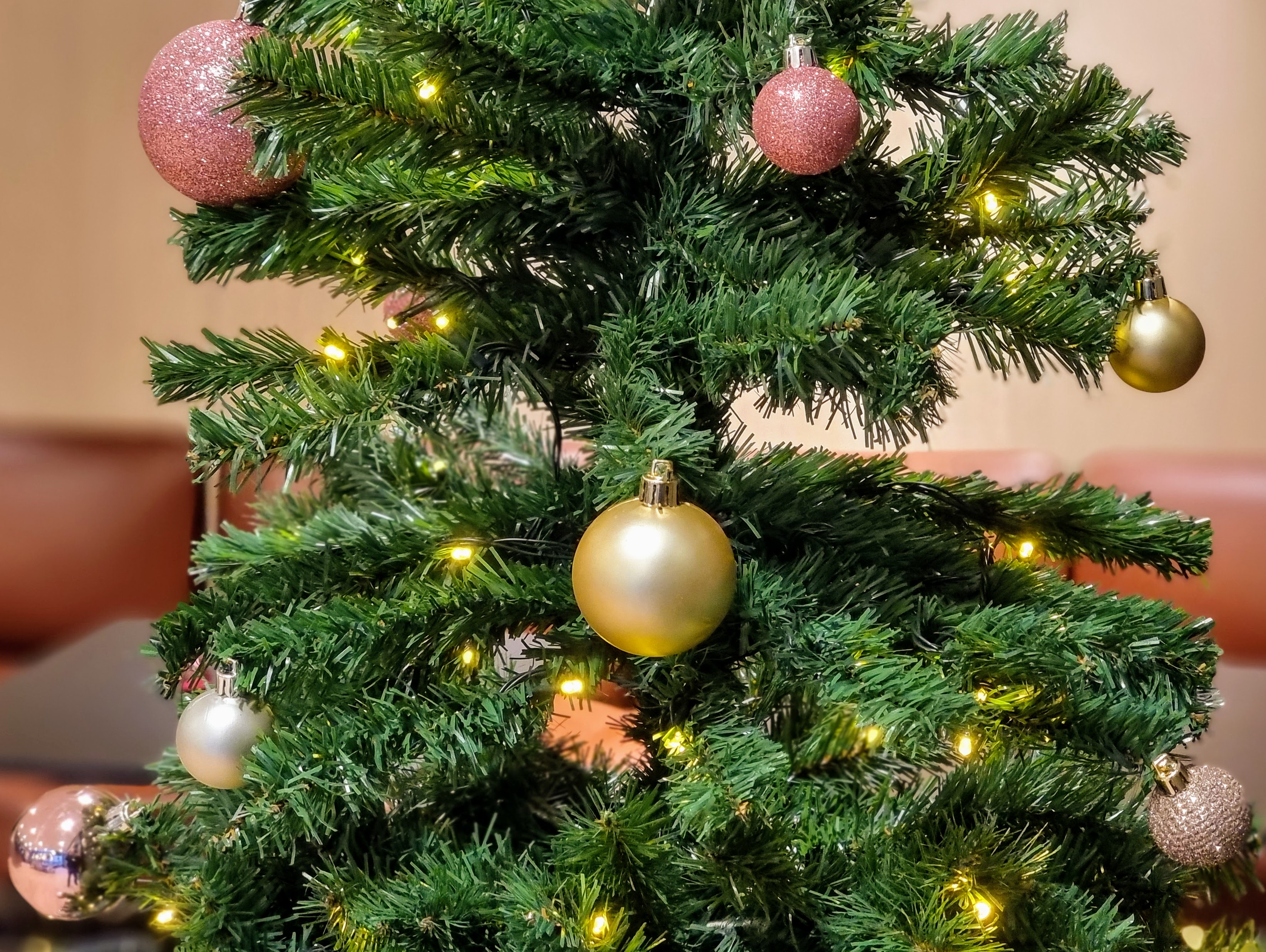 Husk å beskytte gulvet under juletreet