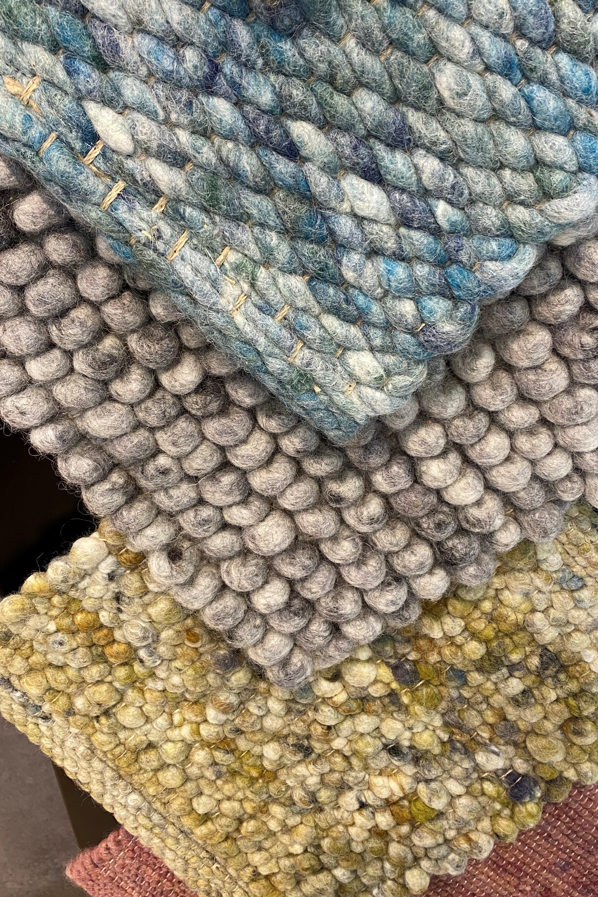 teppeprøver fire farger 