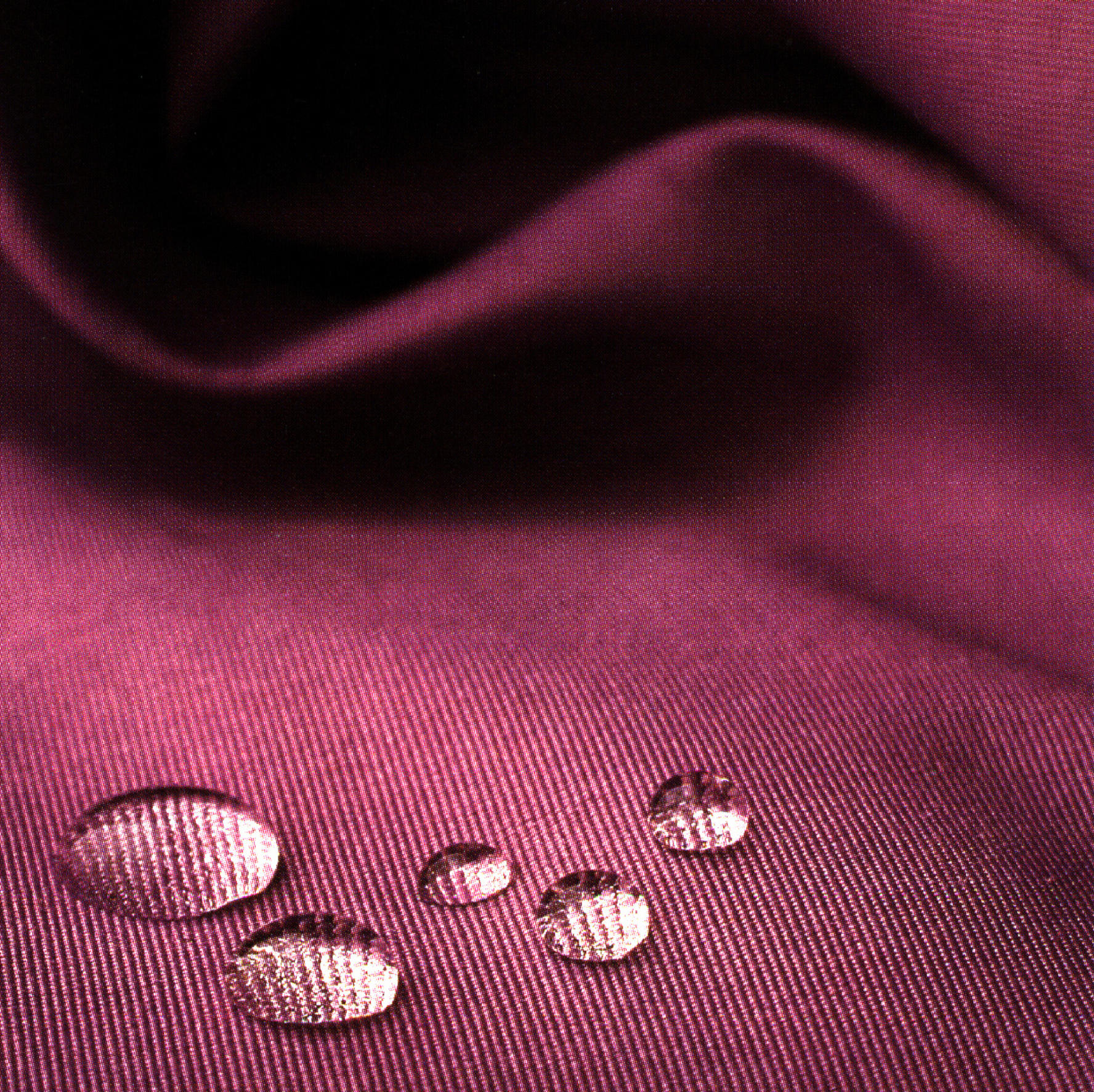 Vannet skal perle seg når du utfører dråpetesten.