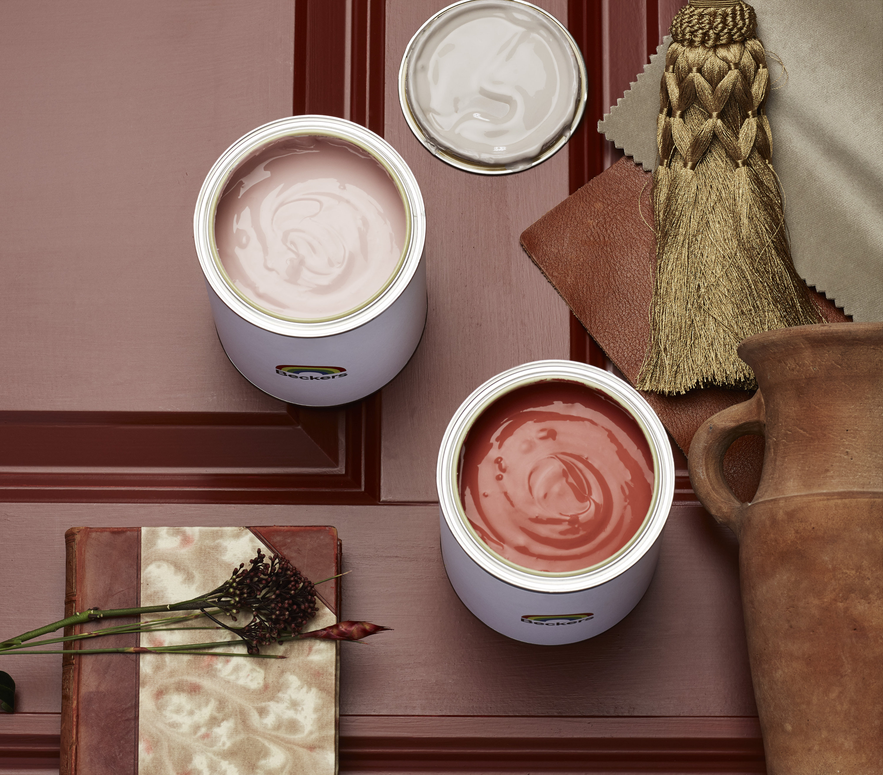 «INNRED MED VARME» viser dristige røde nyanser. 