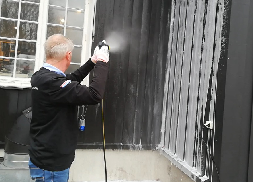 Skyll godt etter 3-4 minutter, og bruk mye vann