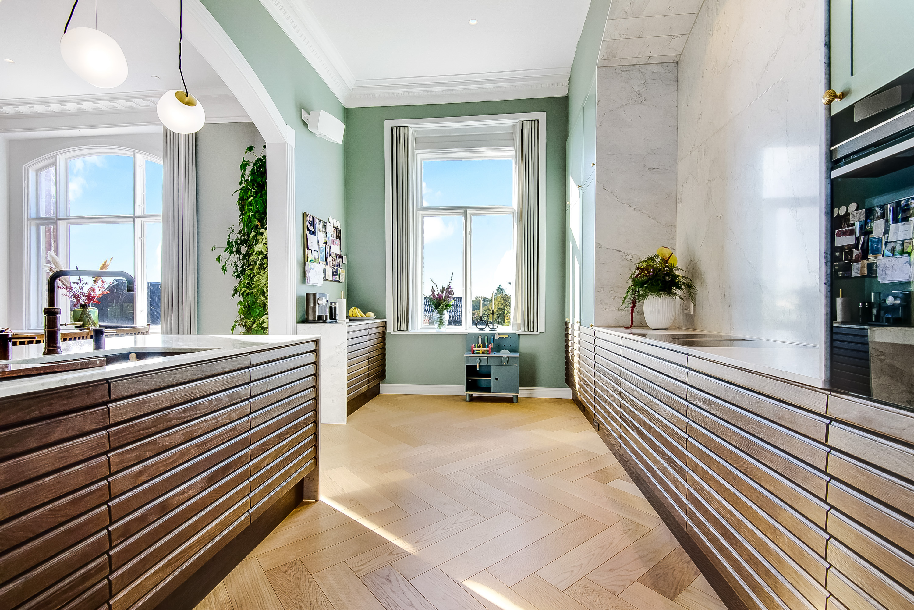 fiskebensparkett på kjøkken