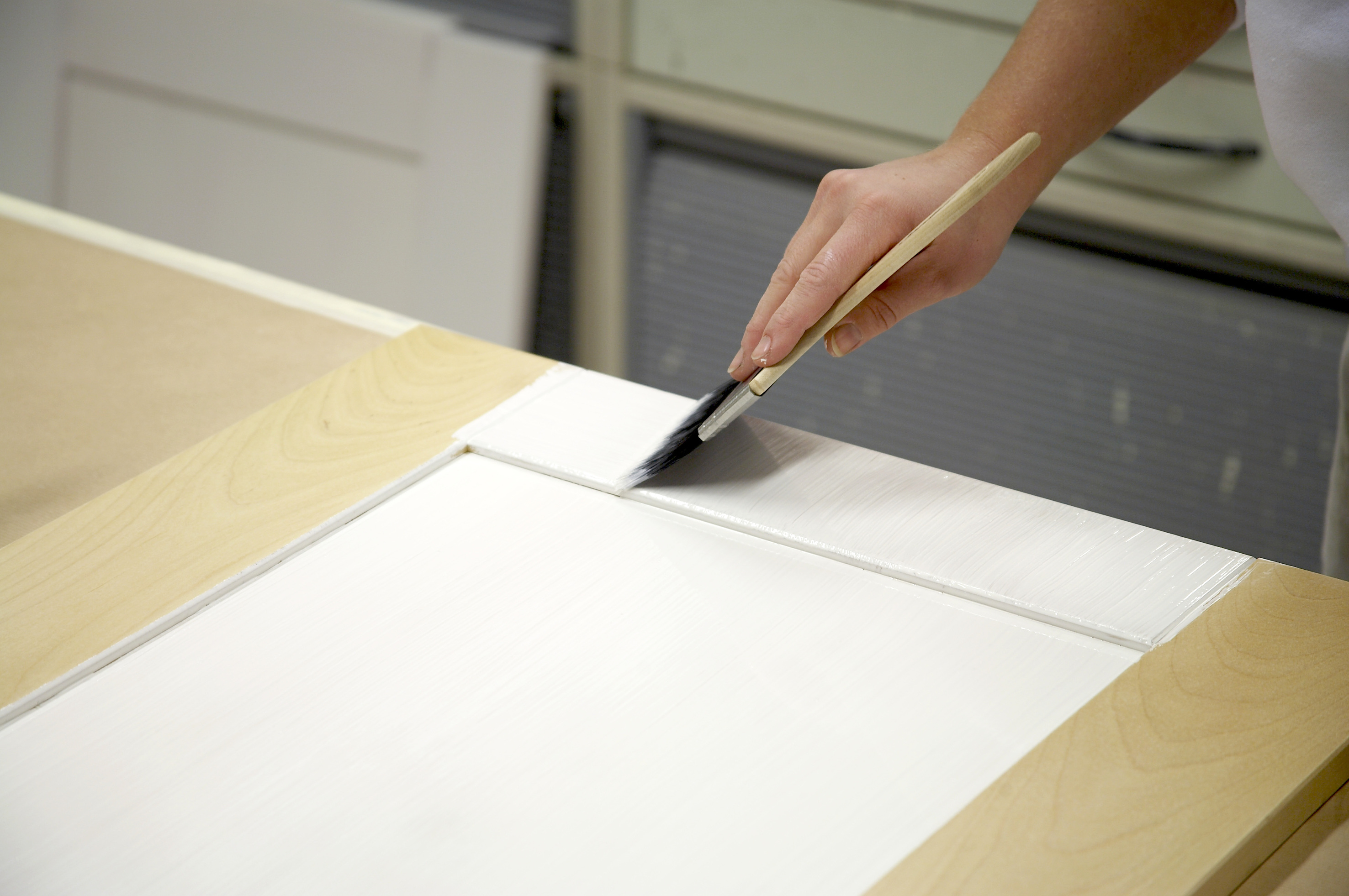 GRUNN: Grunning er viktig for å beskytte treverket og for å sikre god vedheft.