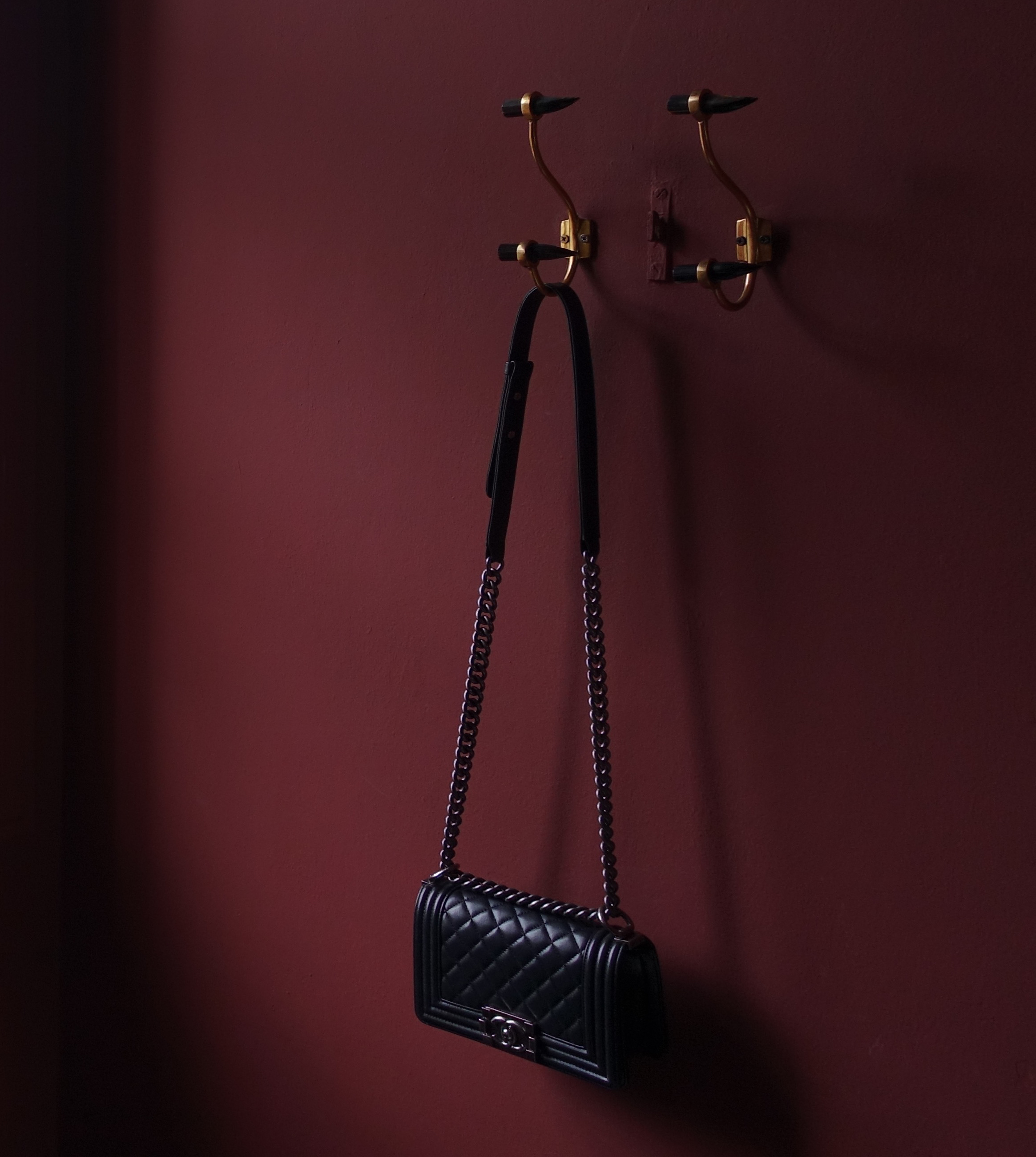 Mørke vegger på soverommet