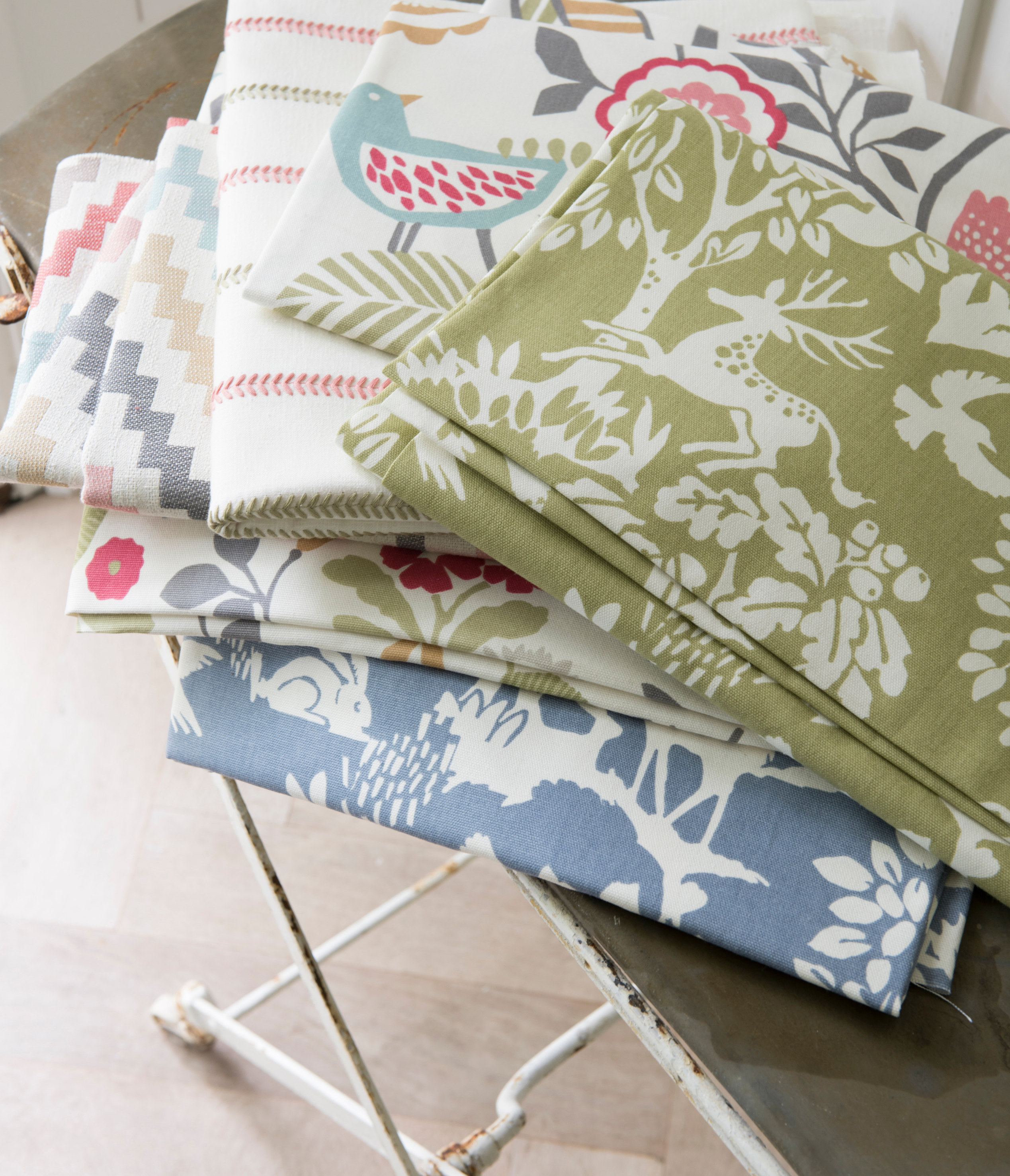 METERVARE: Gå for metervare, så får du akkurat det mønsteret, fargen eller kvaliteten som du ønsker. (Foto: Borge)